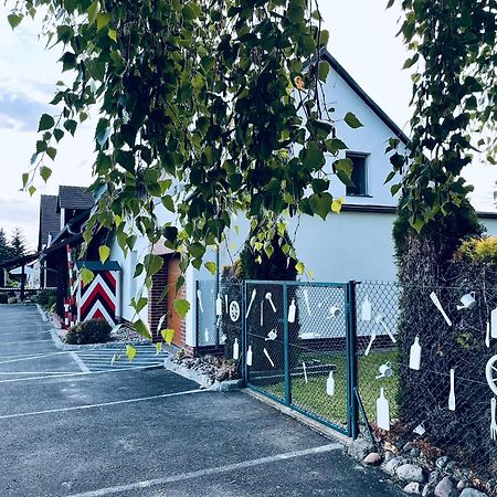 Bed and Breakfast Karczma-Koszwice Экстерьер фото