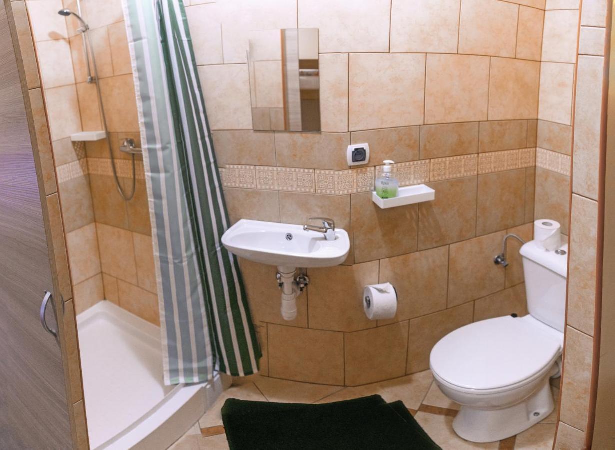 Bed and Breakfast Karczma-Koszwice Экстерьер фото